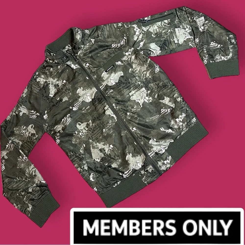 π HOST PICK πGirlsβ Members Only Bomber Jacket in camo green and pink. Kids 12 - Picture 1 of 15